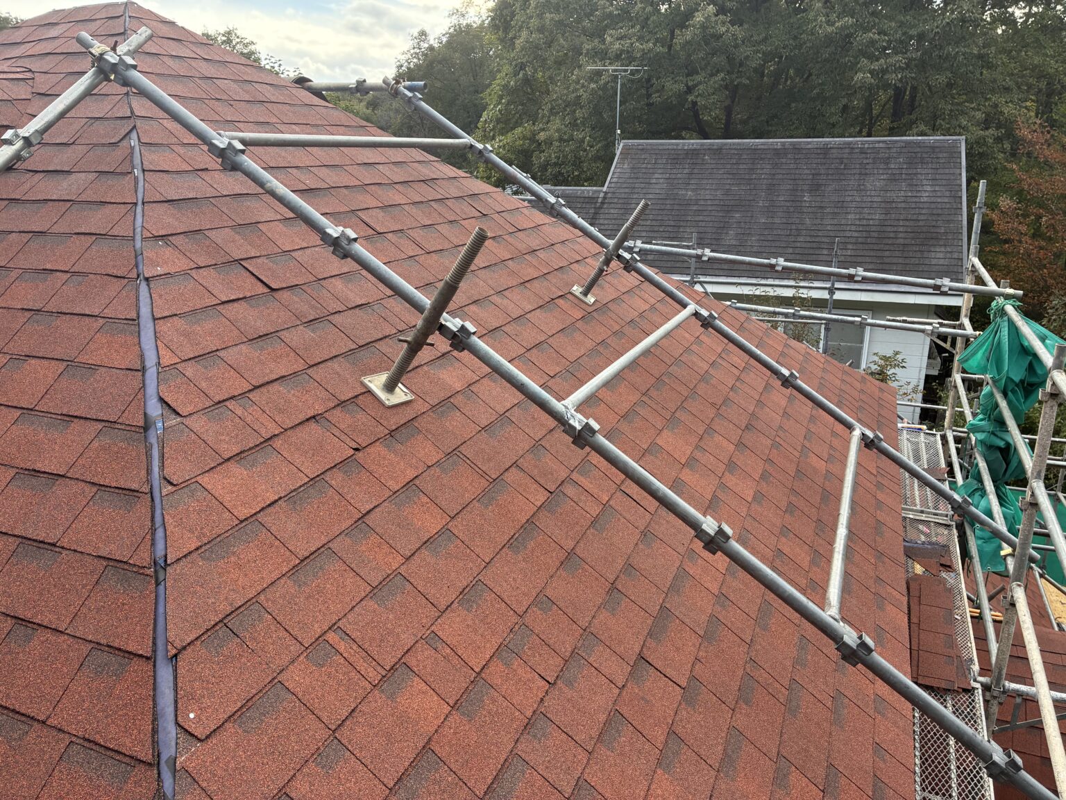 屋根の貼り付けが終了しました