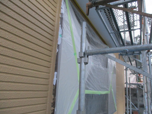 東面の中塗りが終了しました