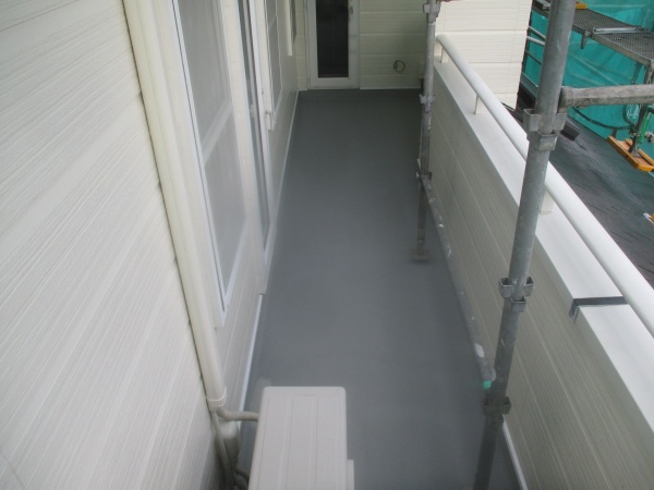 ベランダ防水塗装の完工です