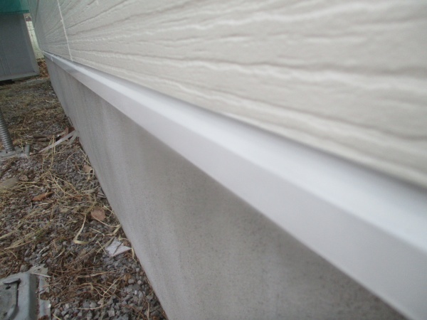 土台水切り塗装の完工です