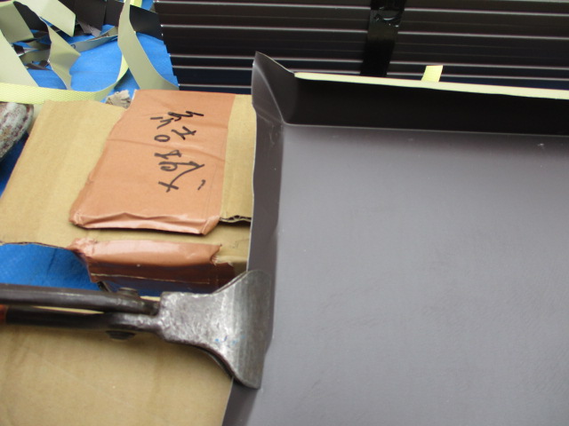 棟側を箱に加工中です