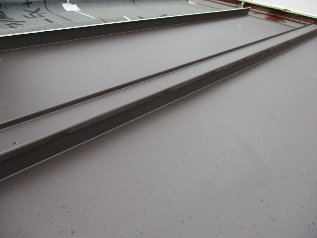 キャップでの溝板の固定が終了しました