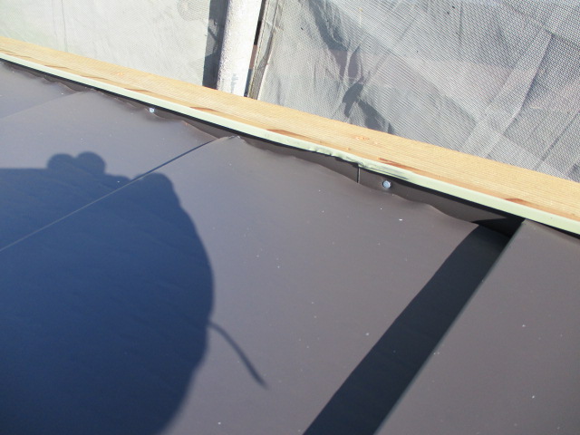 ルーフを貼りました