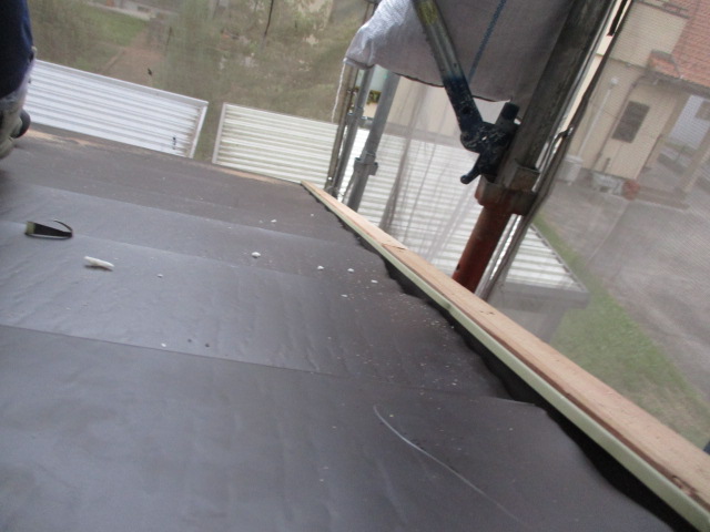 ケラバ側の収まりです