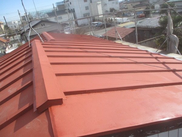 大屋根錆止め塗装が終了しました