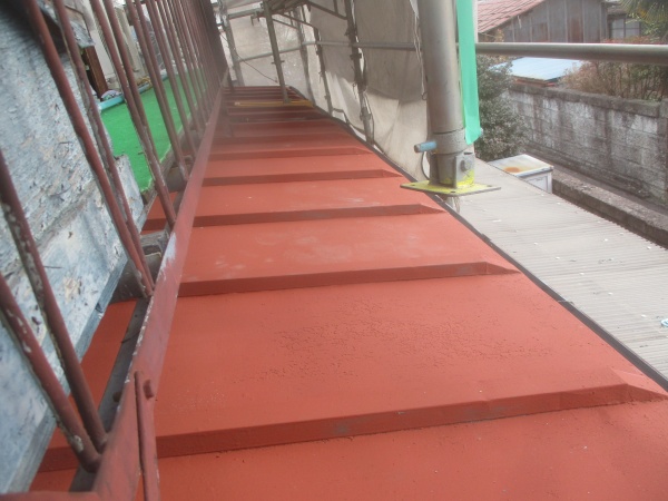 下屋根板金塗装が終了しました