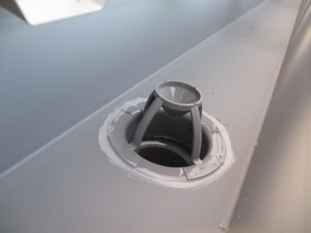 ドレンを取り付けました