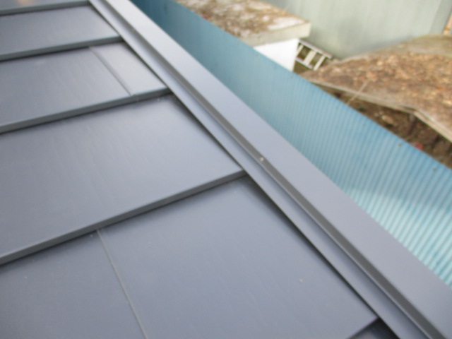 貫きにけらば包みを取り付けました