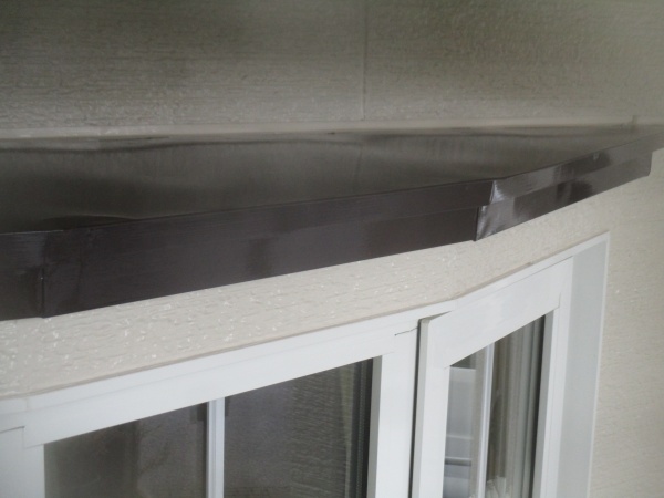 出窓の屋根の仕上がりです