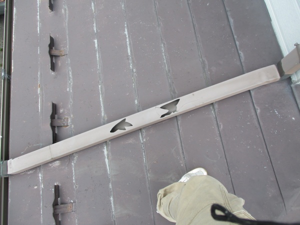 這い樋の破損箇所です