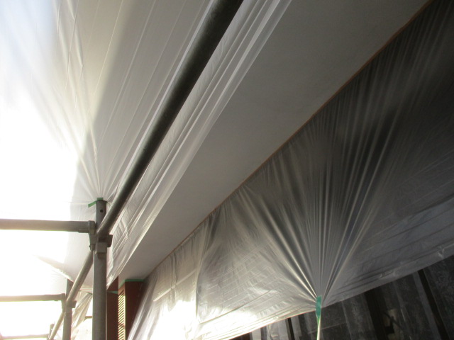 軒天用の引っ張り養生です