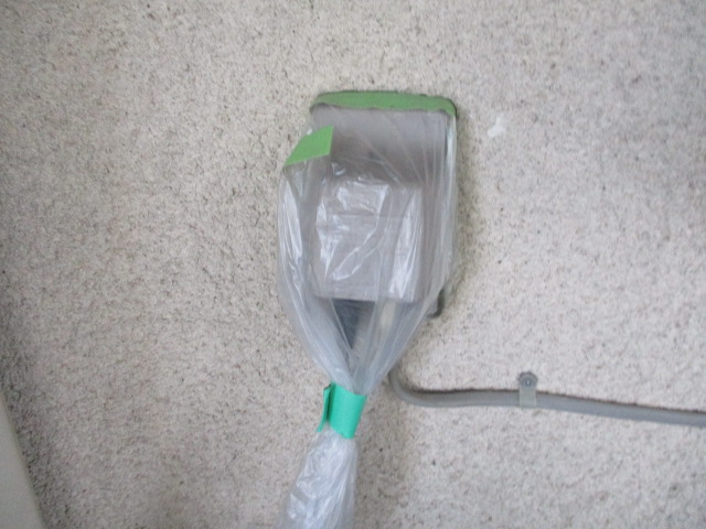 室外コンセントを養生しました