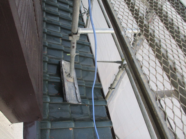 瓦の掃除をしました