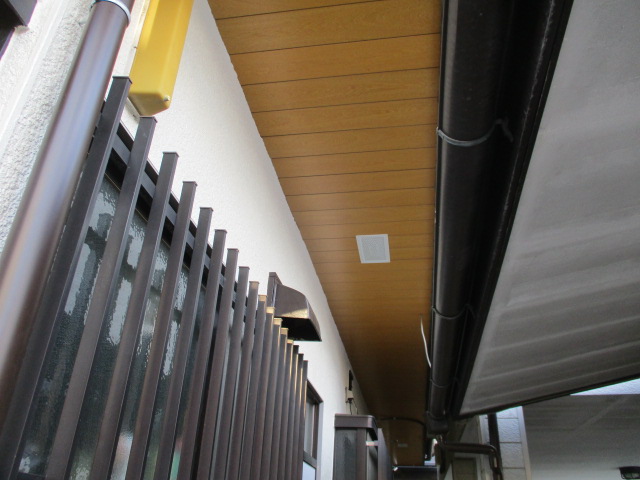 羽目板交換工事が完工しました