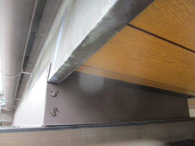 ベランダのバルコニー上の収まりです