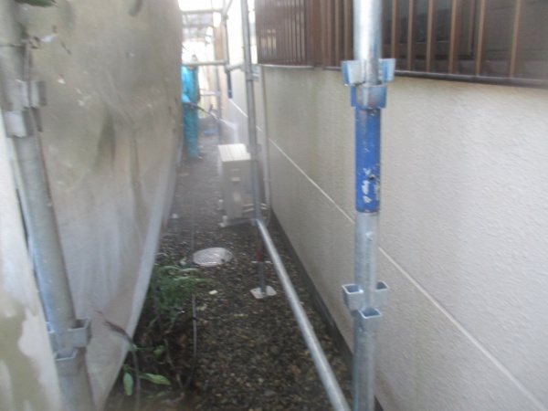 １階の外壁の洗浄中です