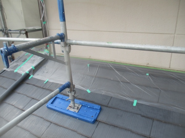 下屋根の養生をしました