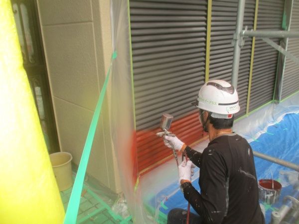 さび止めの塗装中です