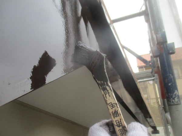 破風板のだめ込み中です