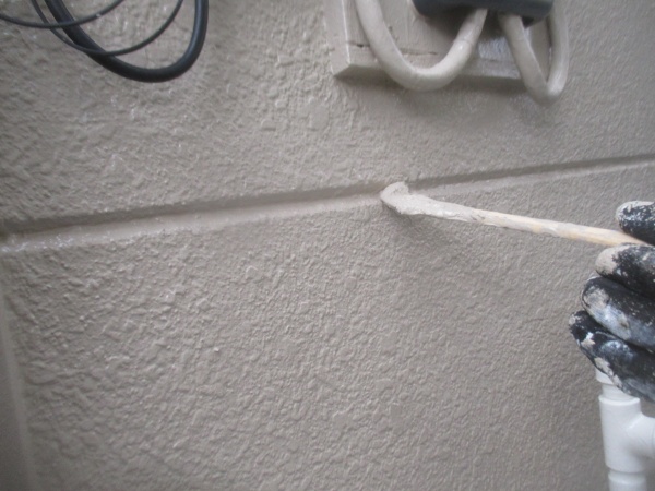 外壁の手直し中です