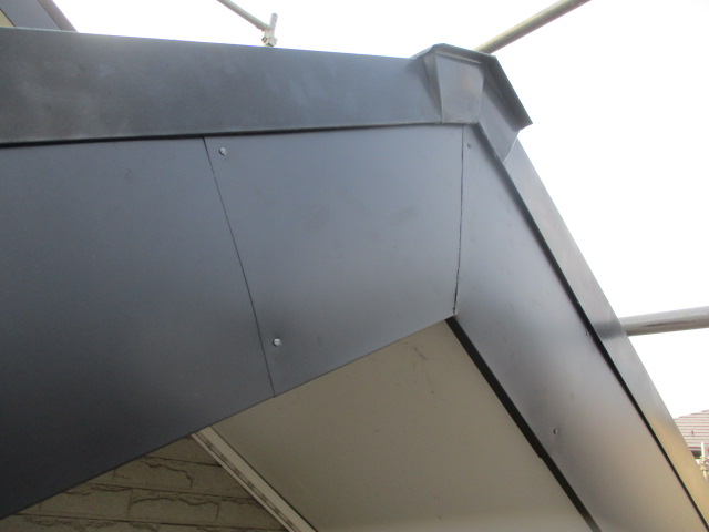 大棟部分の納まりです