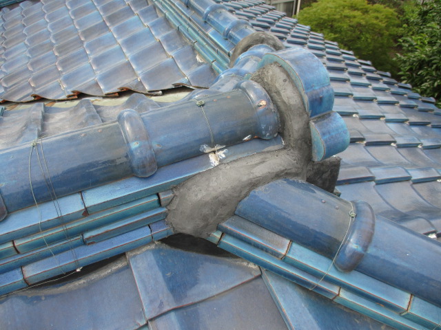 下り棟との取り合いの状態です