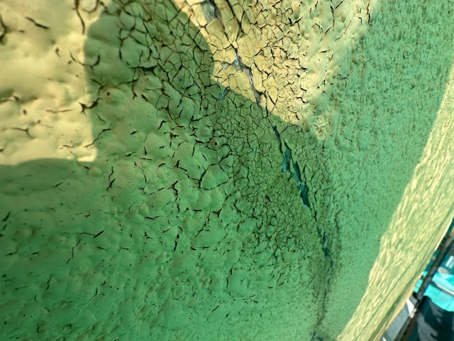 施工前の外壁の傷んだ箇所です