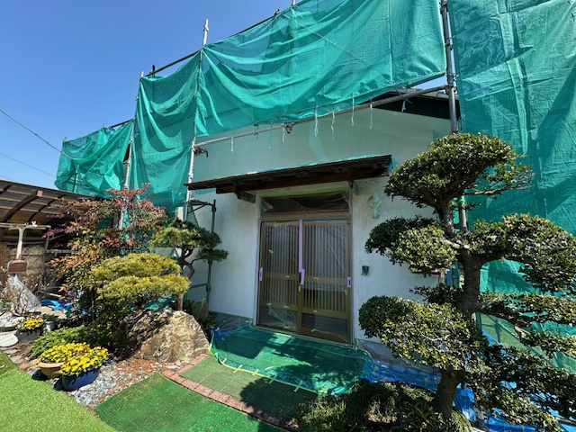 外壁下塗り塗装終了です