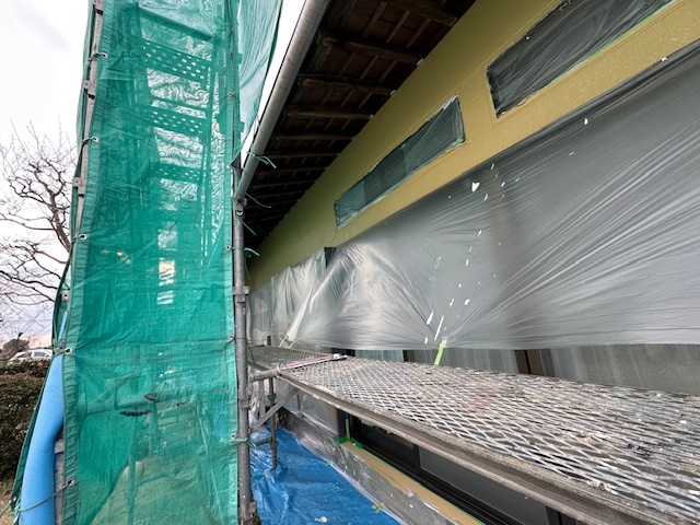 外壁中塗り塗装終了です