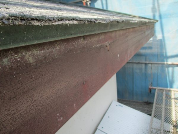 軒樋金具を撤去しました