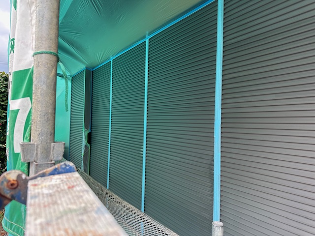 吹付用の養生をしました