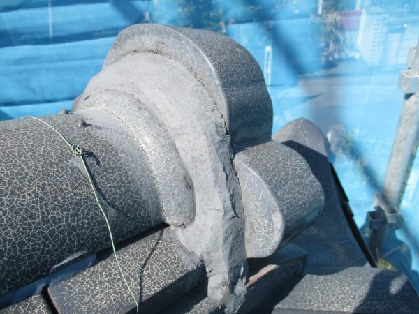 鬼首と丸瓦を巻きました