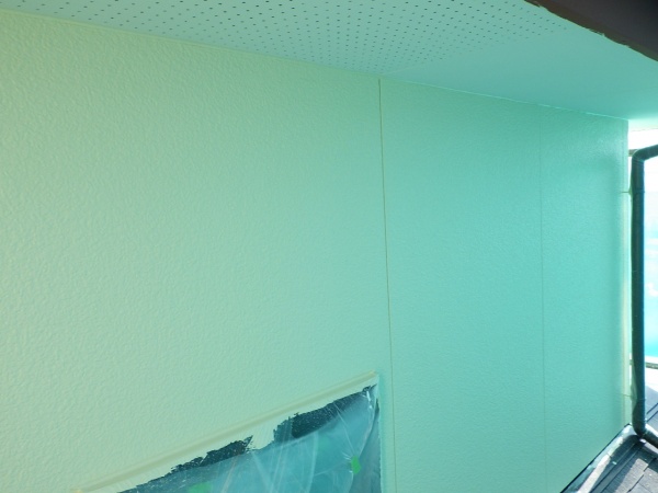 ２階部分の中塗りが終了しました