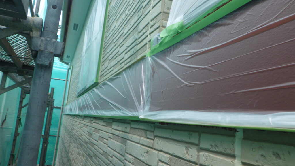 幕板の養生が終了しました