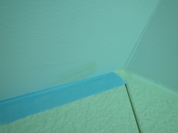 軒天のダメ直し中です