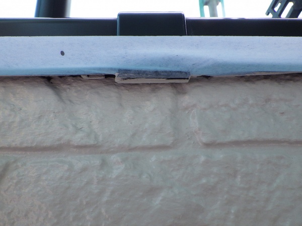 外壁面のダメ直し中です