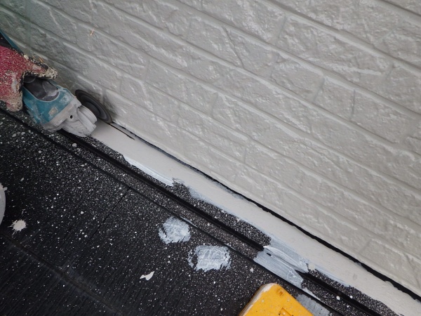 板金の撤去中です