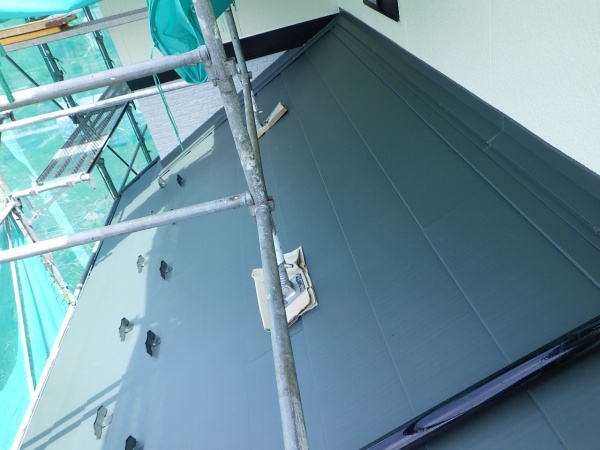 下屋根カバー工事の完工です