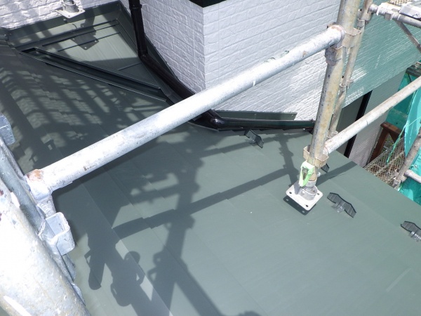 下屋根カバー工事の完工です