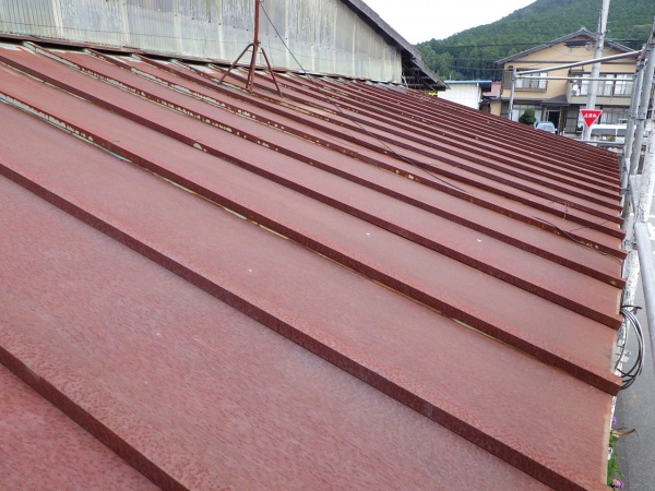 施工前の事務所屋根の状態です