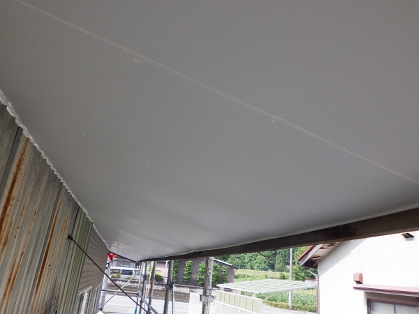 定フィニッシュネイル跡をシーリングしました