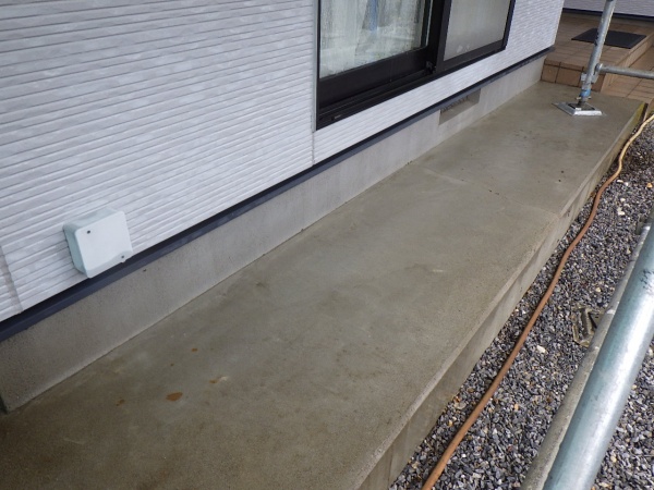 犬走の洗浄終了です