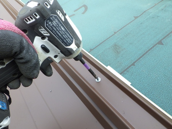 ルーフの固定中です