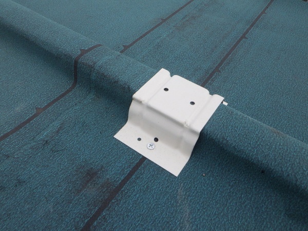 ルーフの固定中です