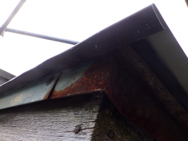 ケラバ側の納めです