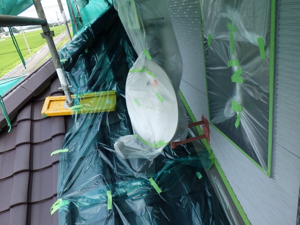 １階屋根の養生が終了しました