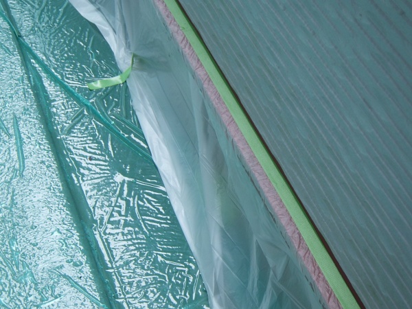 土台水切りの養生をしました