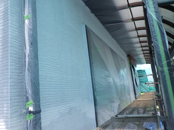 外壁の下塗り終了です