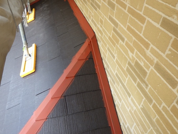 屋根板金部の下塗り終了です