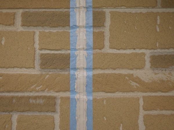 シーリングの均し終了です